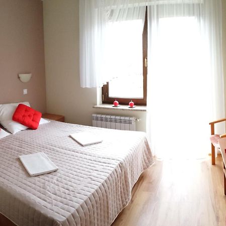 Pokoje Goscinne Jantar Lukecin Luaran gambar